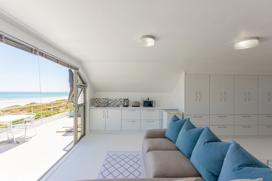 5 Bedroom Property for Sale in Golden Mile Western Cape